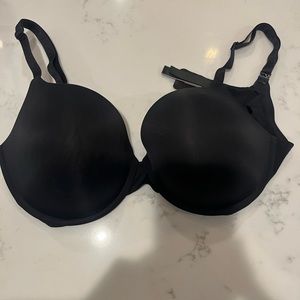 Victoria secret T shirt bra 38DD